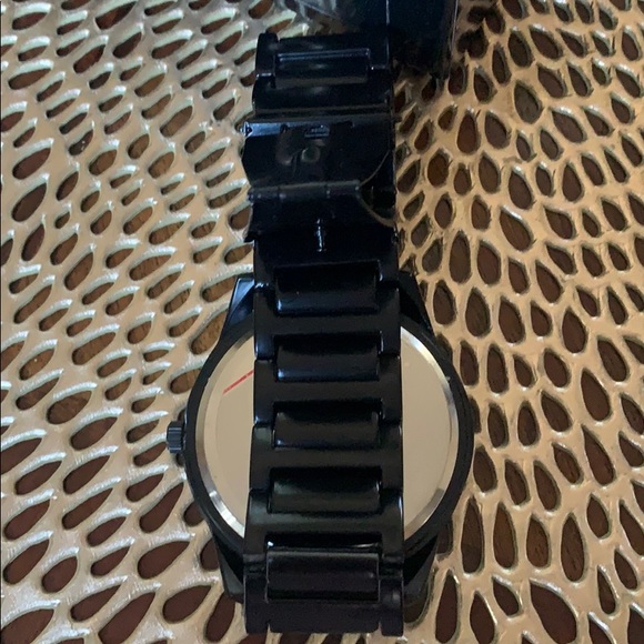 Watch - Picture 3 of 5